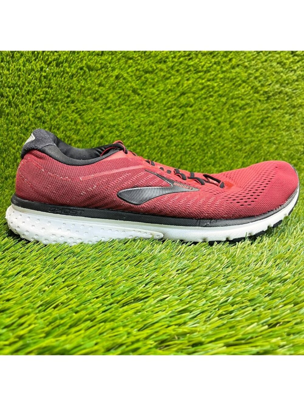 Brooks Ghost 12 Mens Size 12 Red Black White Athletic Running Shoes Sneakers
